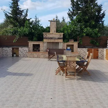 Farm stay On An Olive Grove *