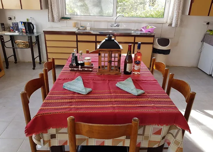 Farmház On An Olive Grove *